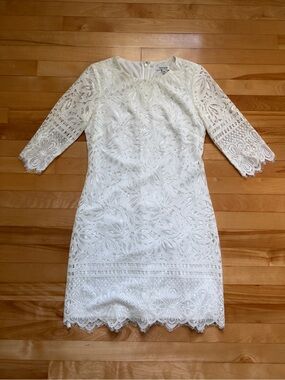 Kensie dress, size 4, white lace with floral embroidery